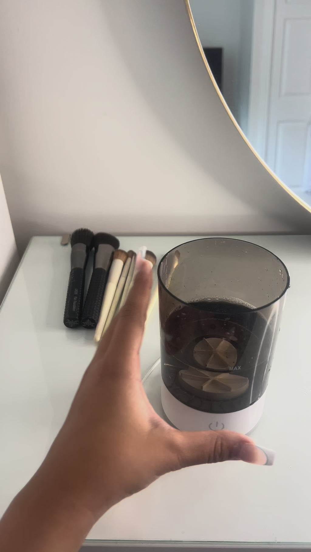 Nexova™ - Electric Make-up Brush Cleaner